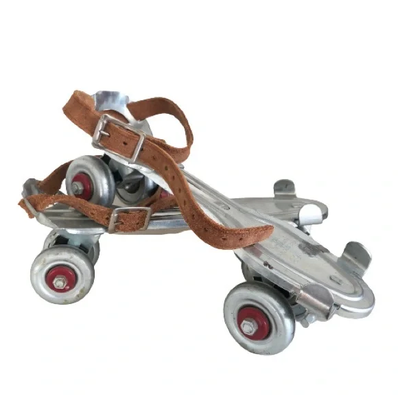 Vintage Metal Roller Skates Adjustable Ankle Strap No 63 Globe-Union Inc No Key - Picture 4 of 17